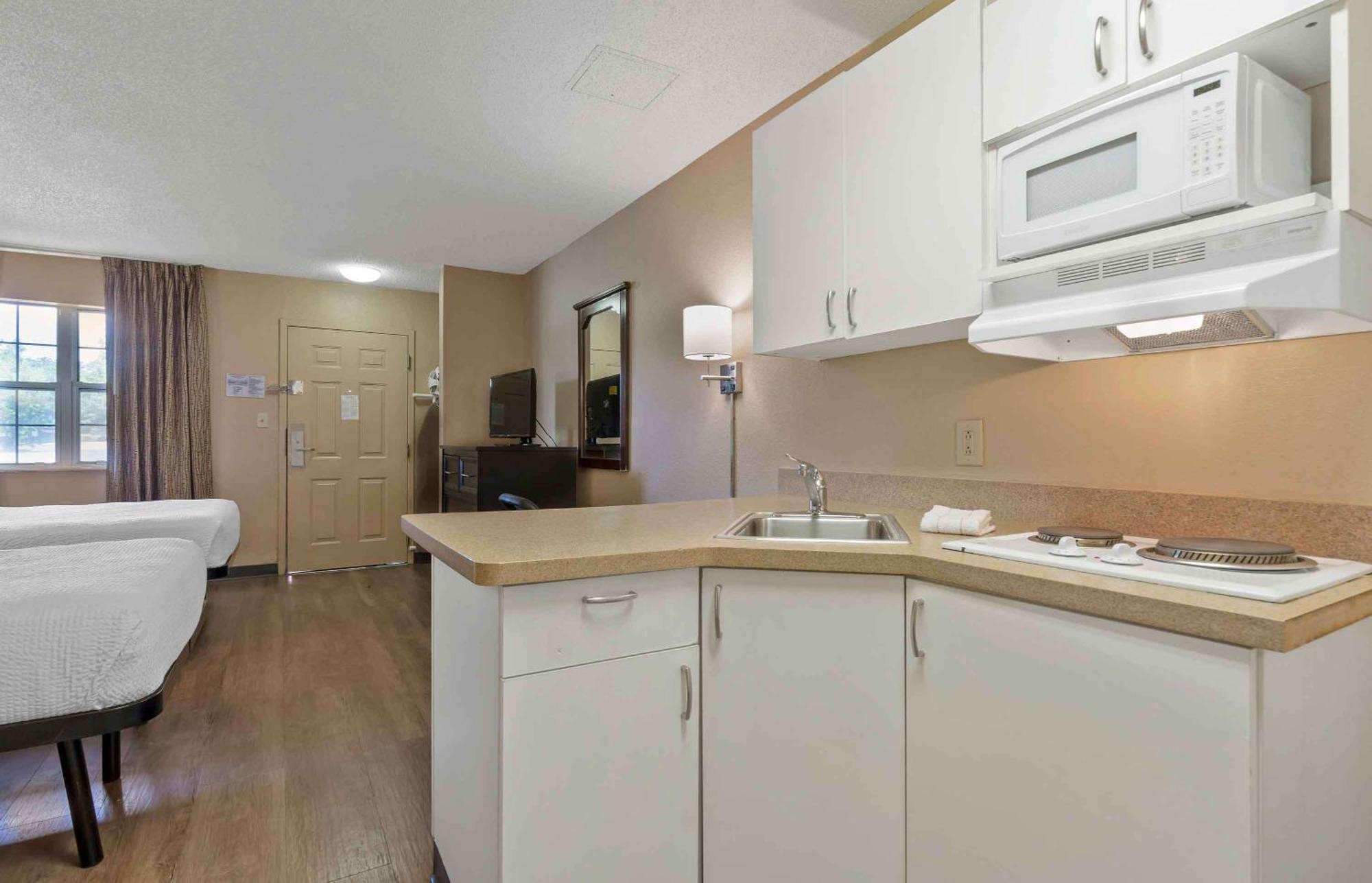 Extended Stay America Select Suites - Columbia - Ft Jackson Zewnętrze zdjęcie