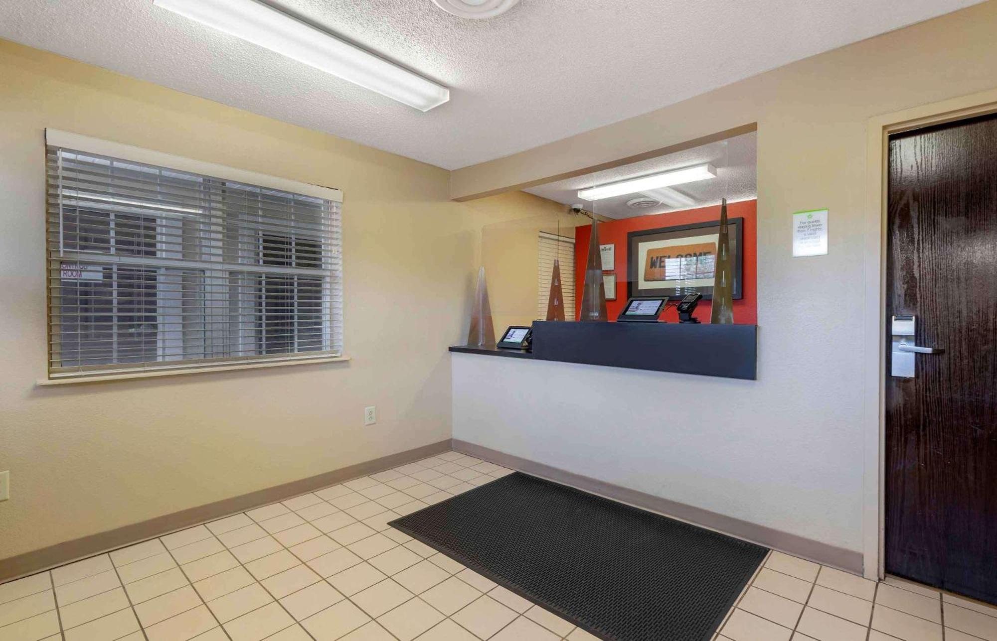 Extended Stay America Select Suites - Columbia - Ft Jackson Zewnętrze zdjęcie